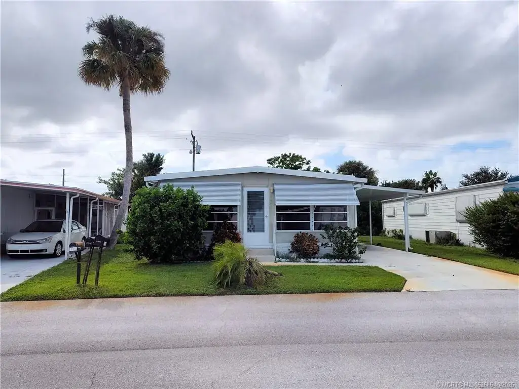 2540 Penny Lane, Stuart