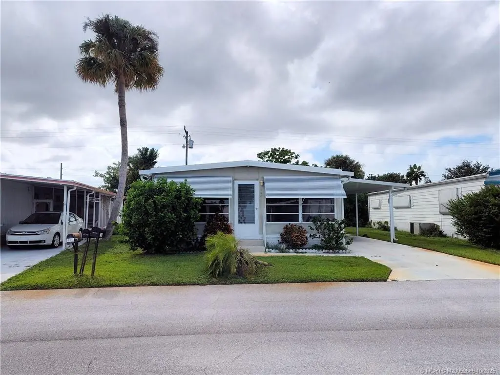 2540 Penny Lane, Stuart