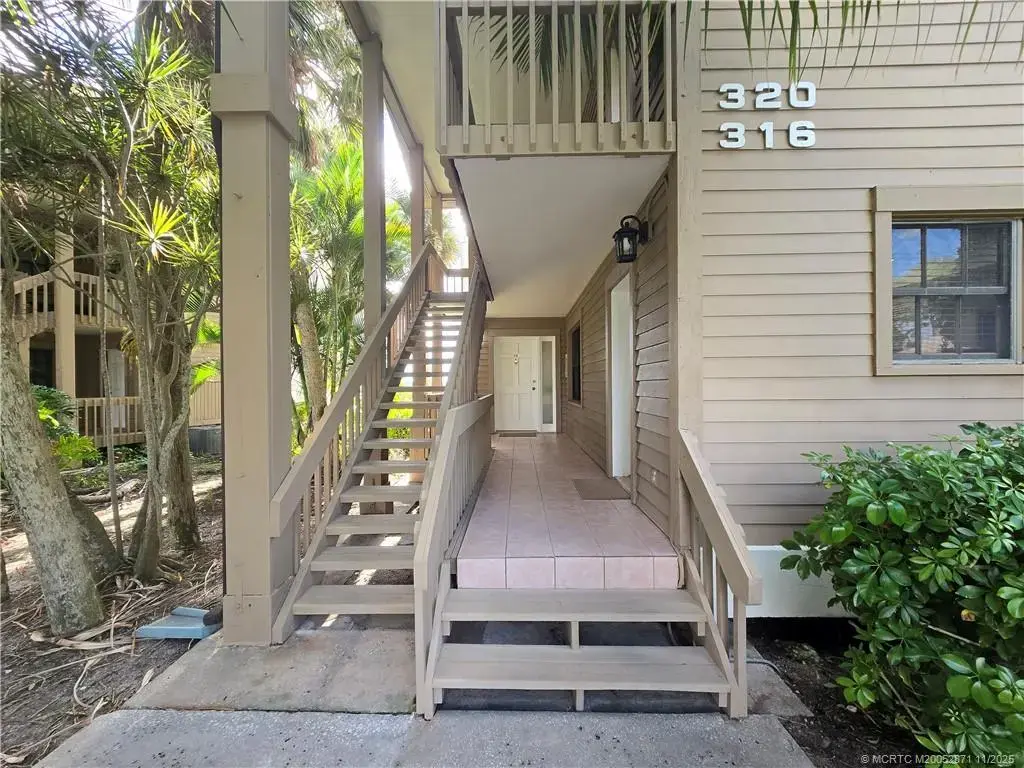 316 Edgewater Drive, Hutchinson Island