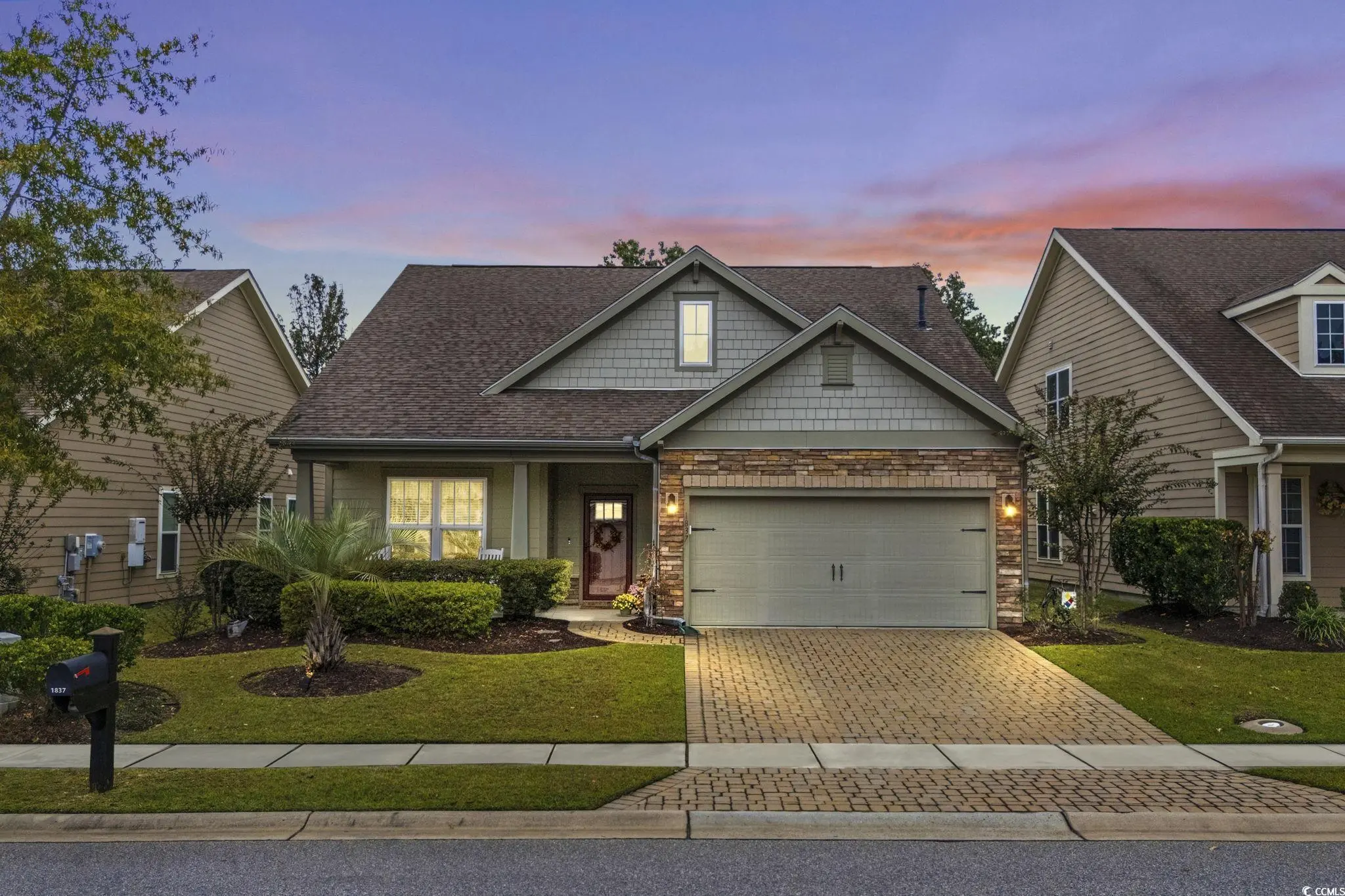 Photo of Listing #2526448