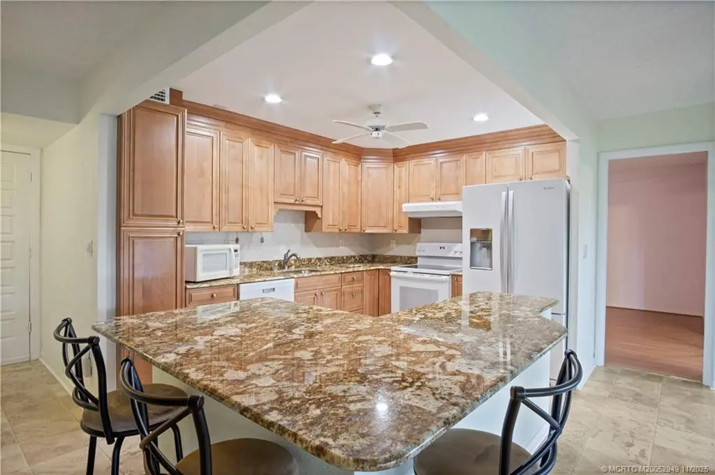 1800 St. Lucie Boulevard 9-204, Stuart