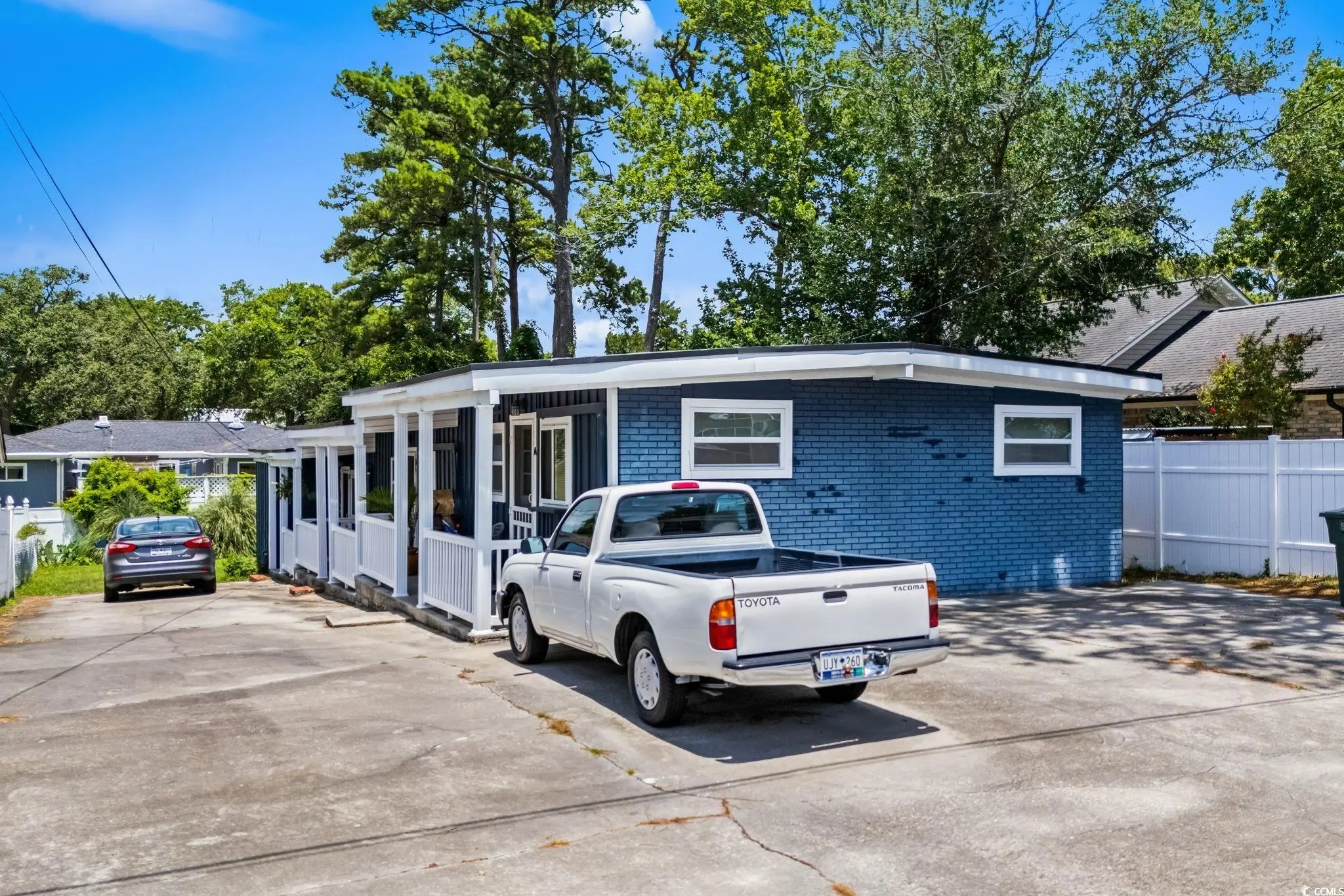 Photo of Listing #2527220