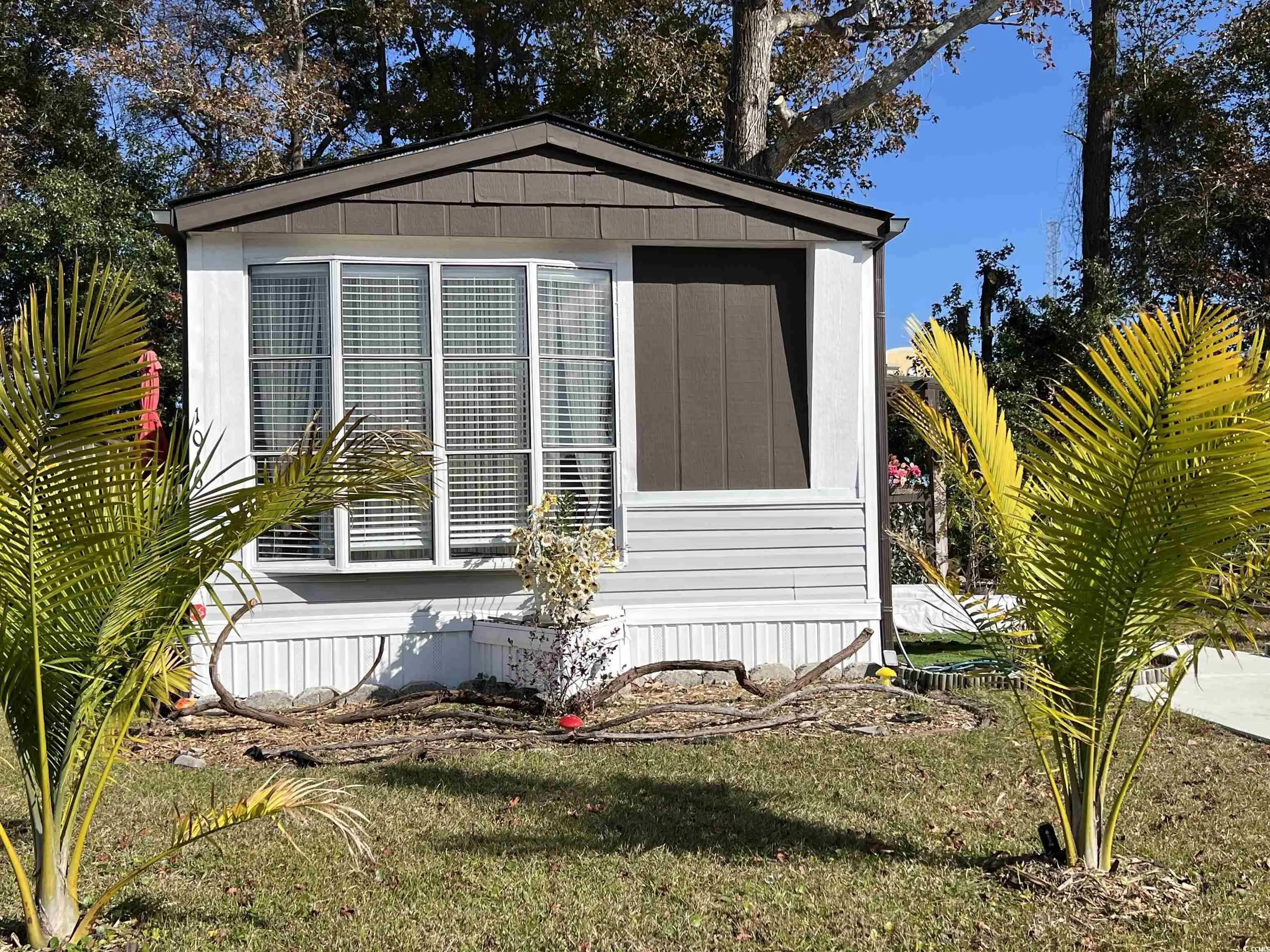 Photo of Listing #2527471