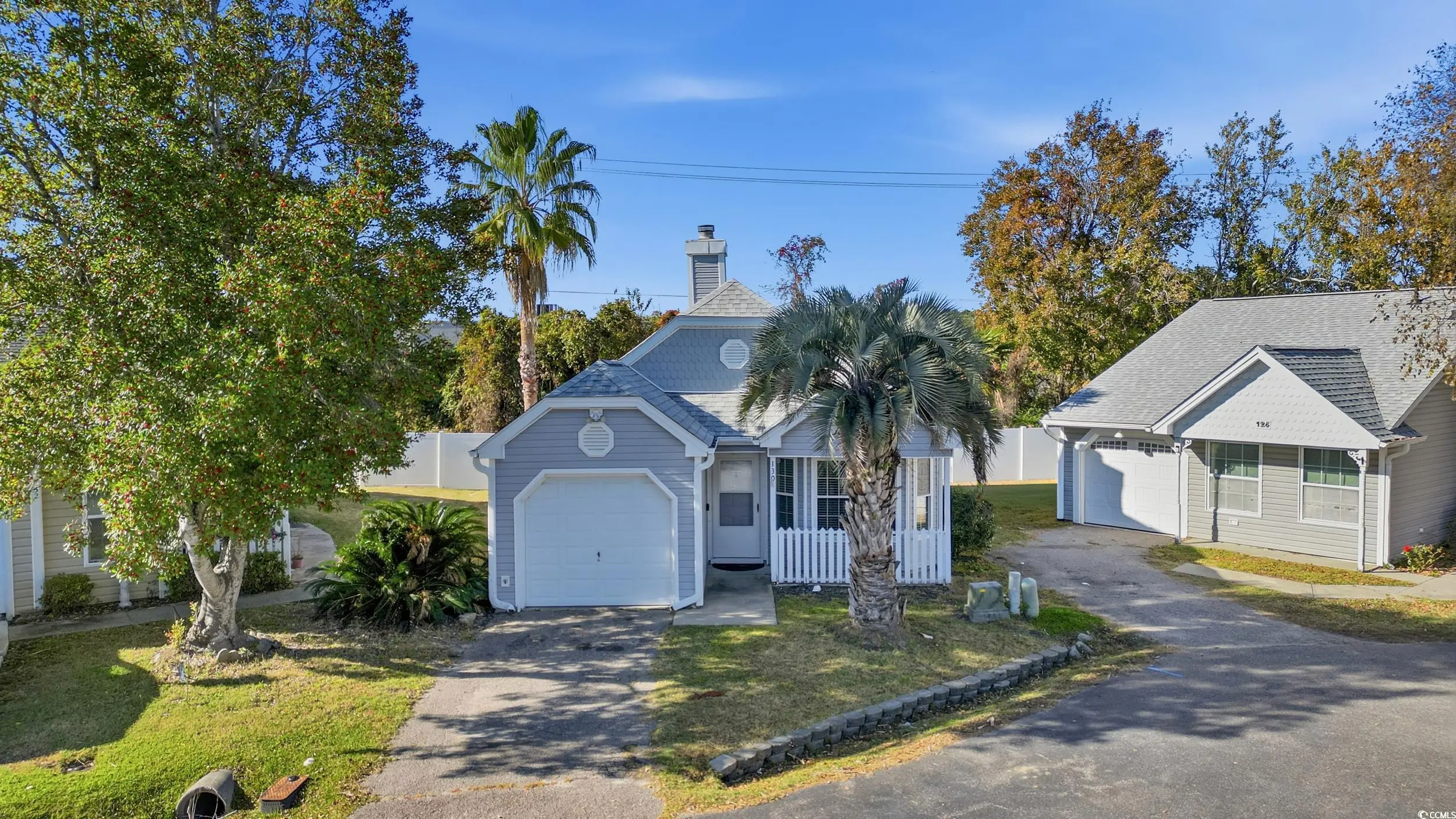 Photo of Listing #2527540