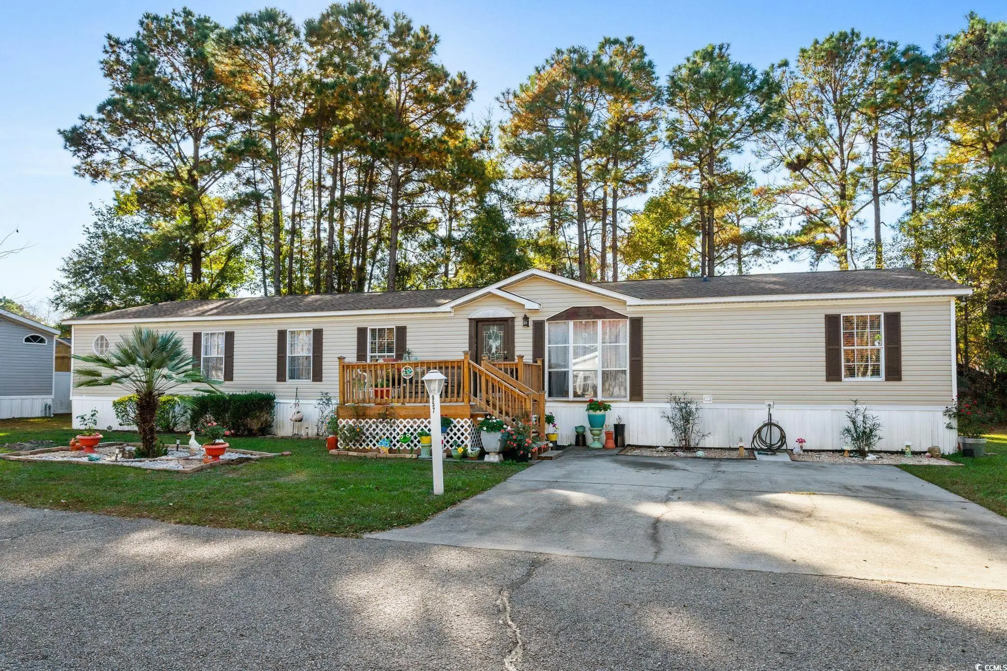 Photo of Listing #2527641