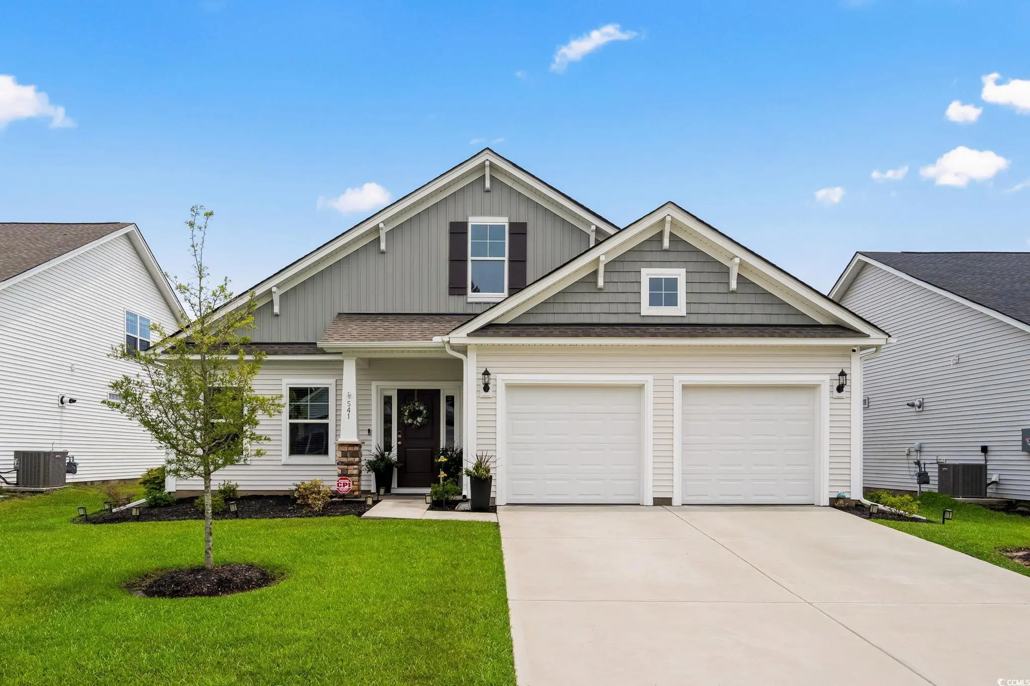 Photo of Listing #2527740