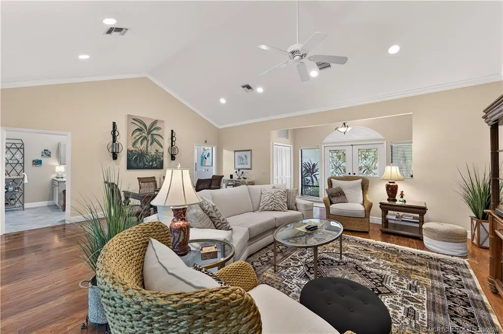 Photo of Listing #M20053107