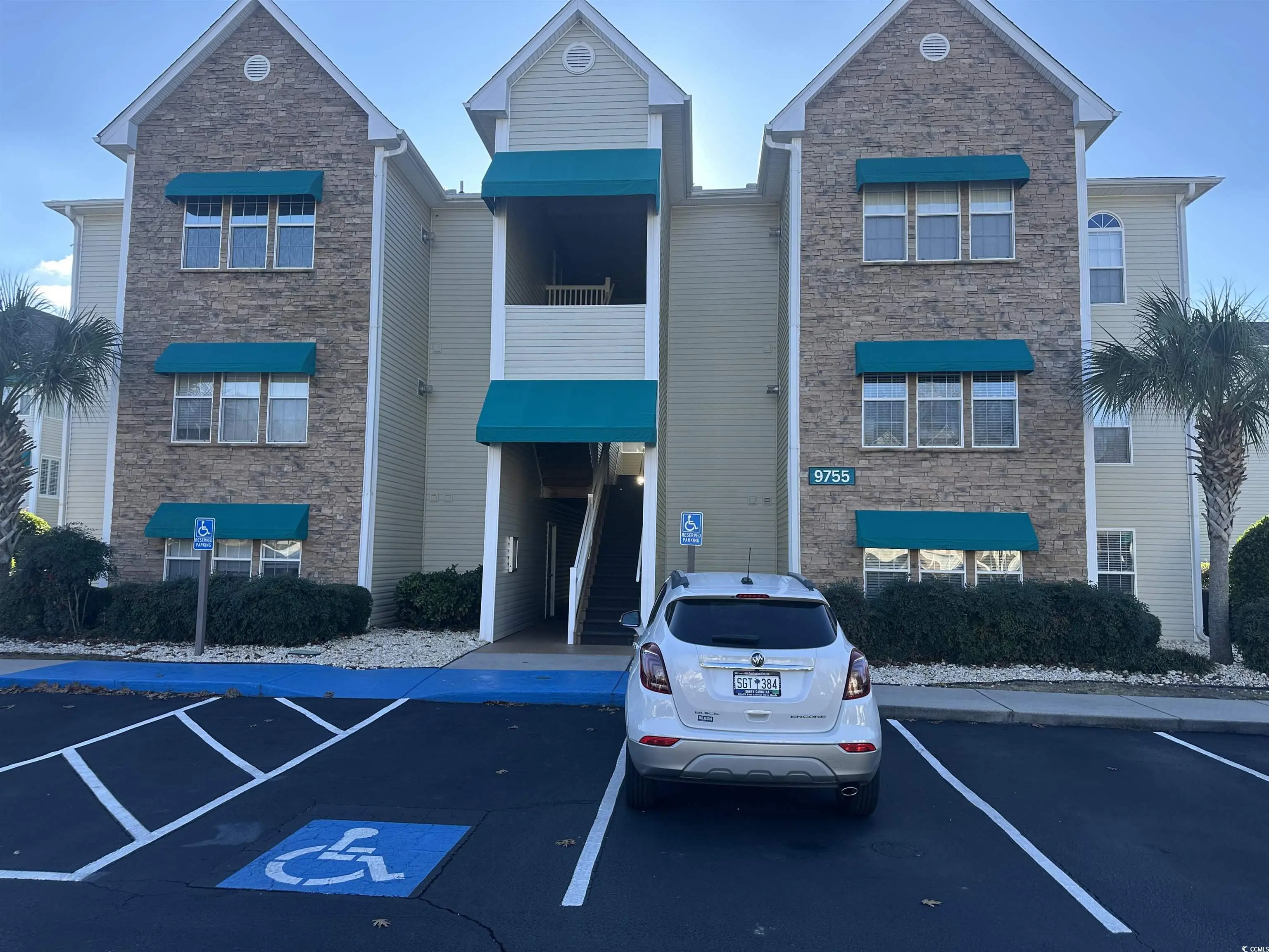 Photo of Listing #2528083