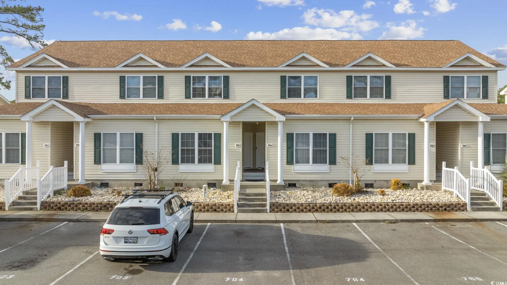 Photo of Listing #2528211