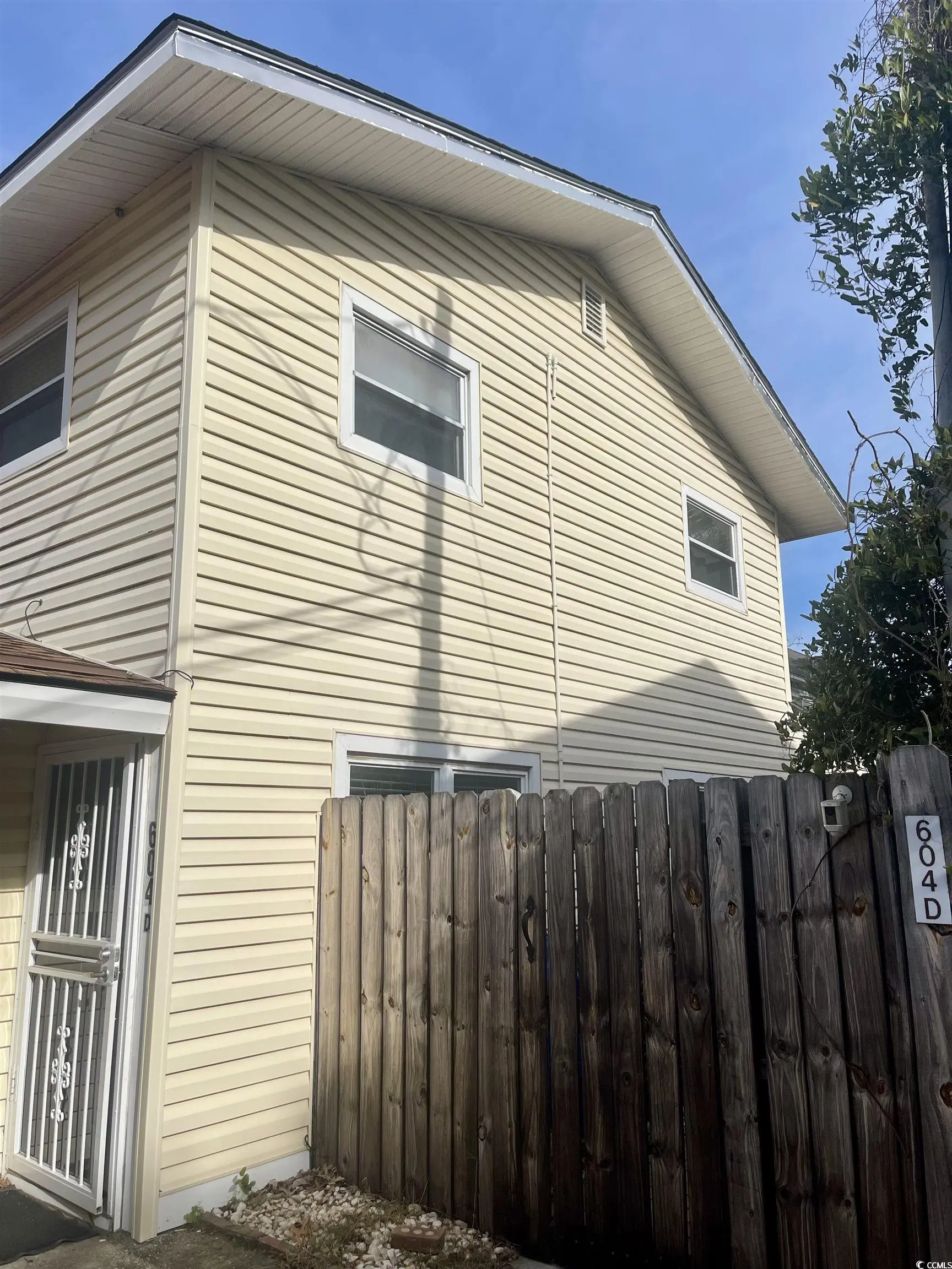 Photo of Listing #2528428