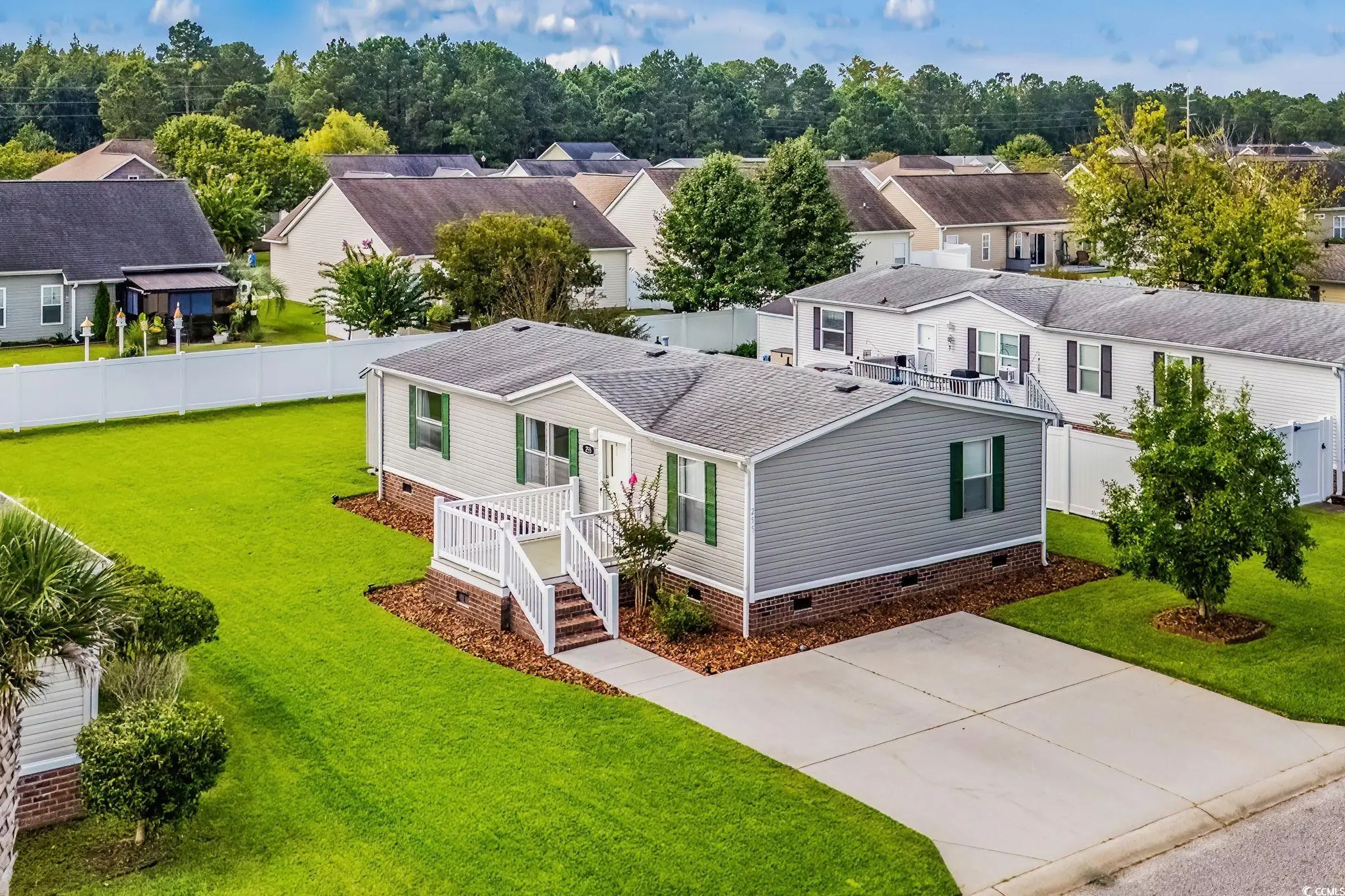 Photo of Listing #2528583