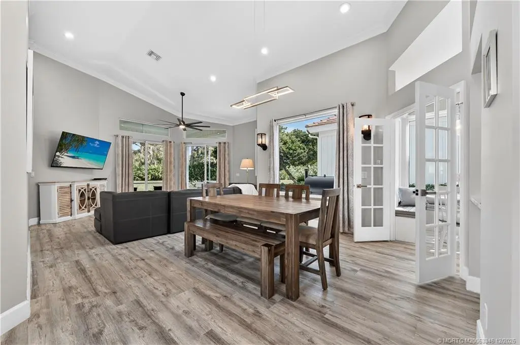 Photo of Listing #M20053346