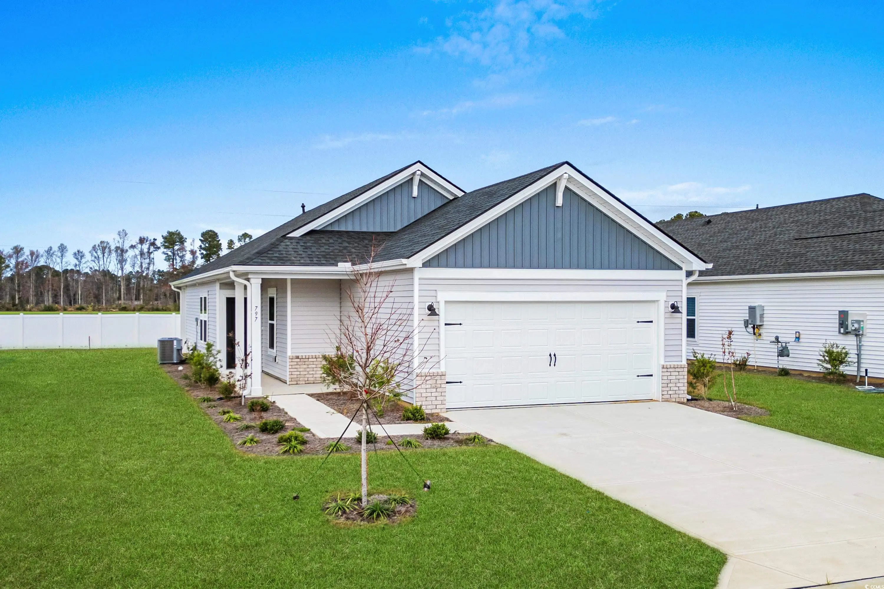 Photo of Listing #2529032