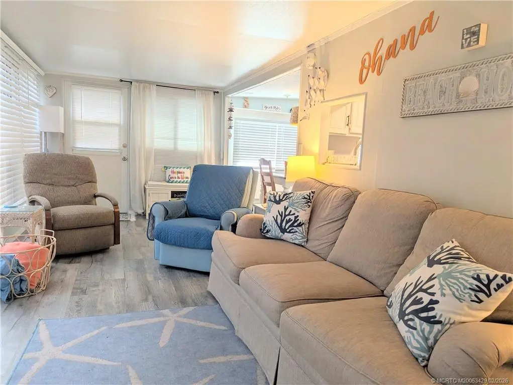 Photo of Listing #M20053429