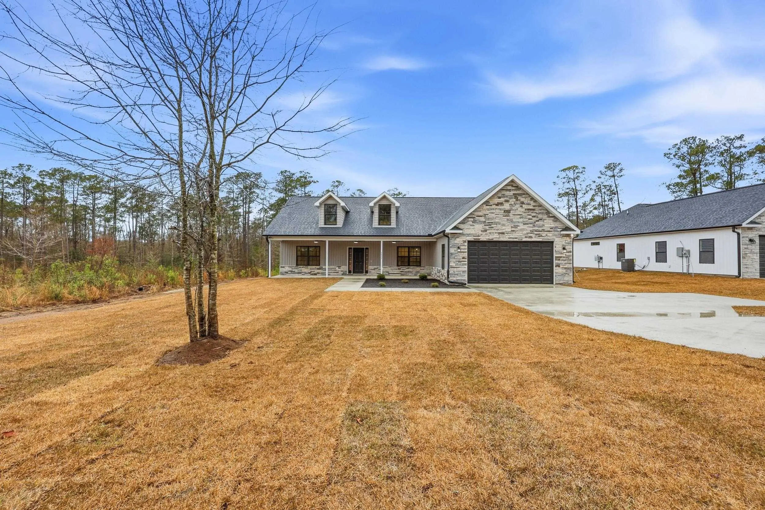 Photo of Listing #2529228