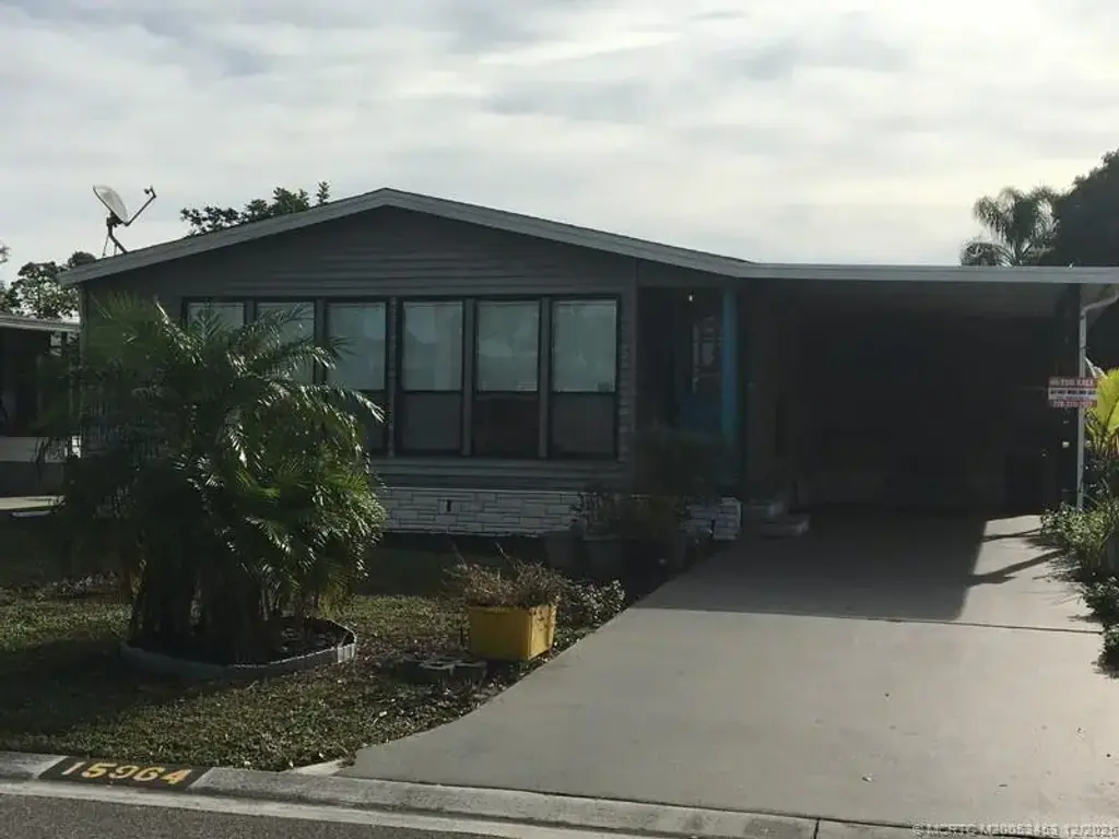 15964 Indianwood Circle, Indiantown