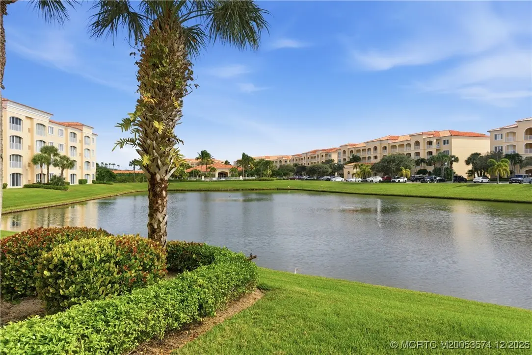 1 Harbour Isle Drive 104, Fort Pierce