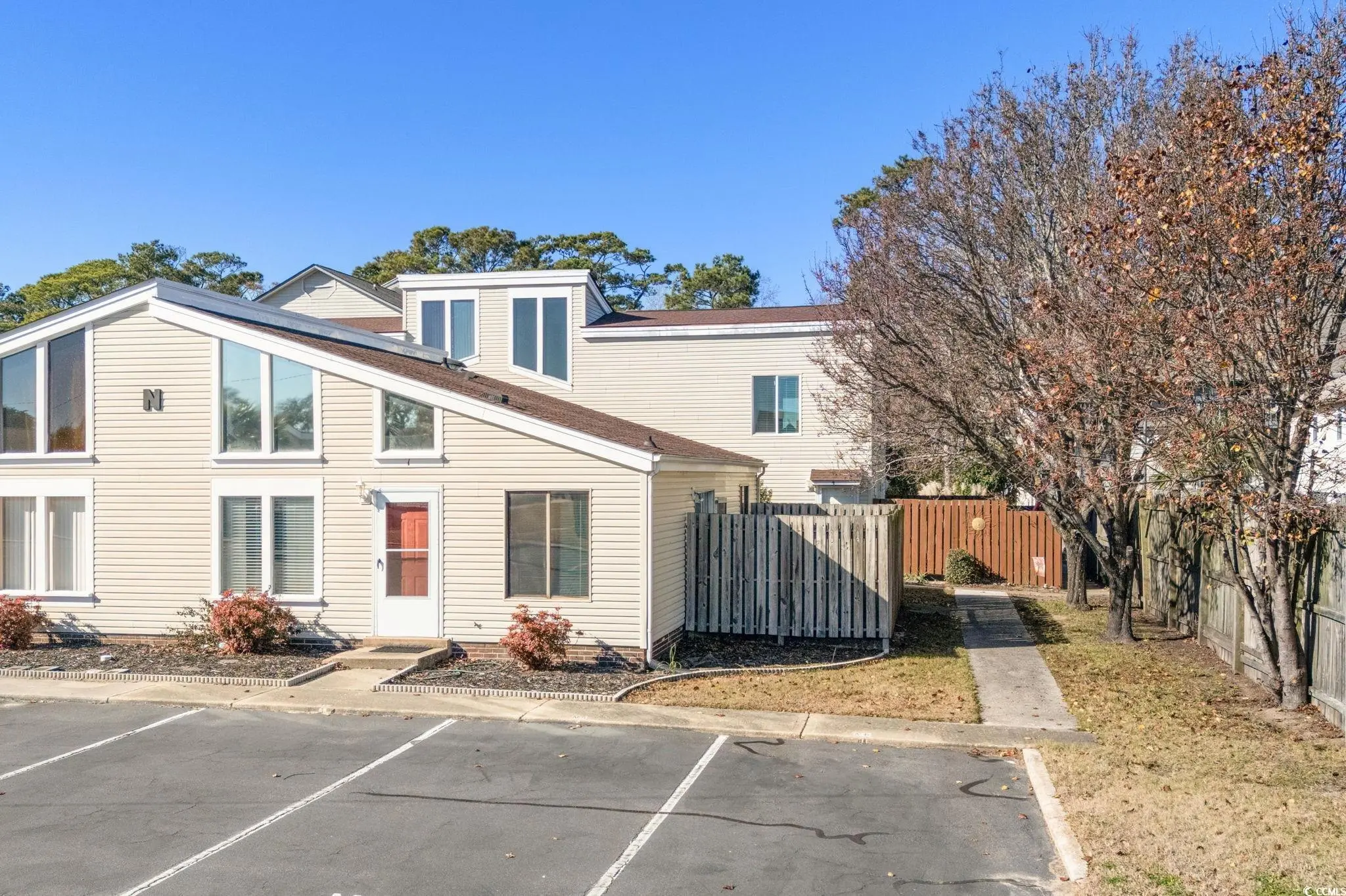 Photo of Listing #2529986