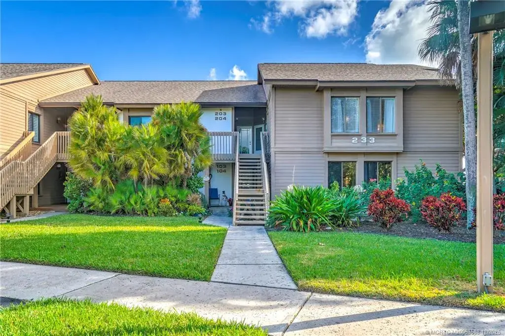 233 Edgewater Drive 204, Stuart