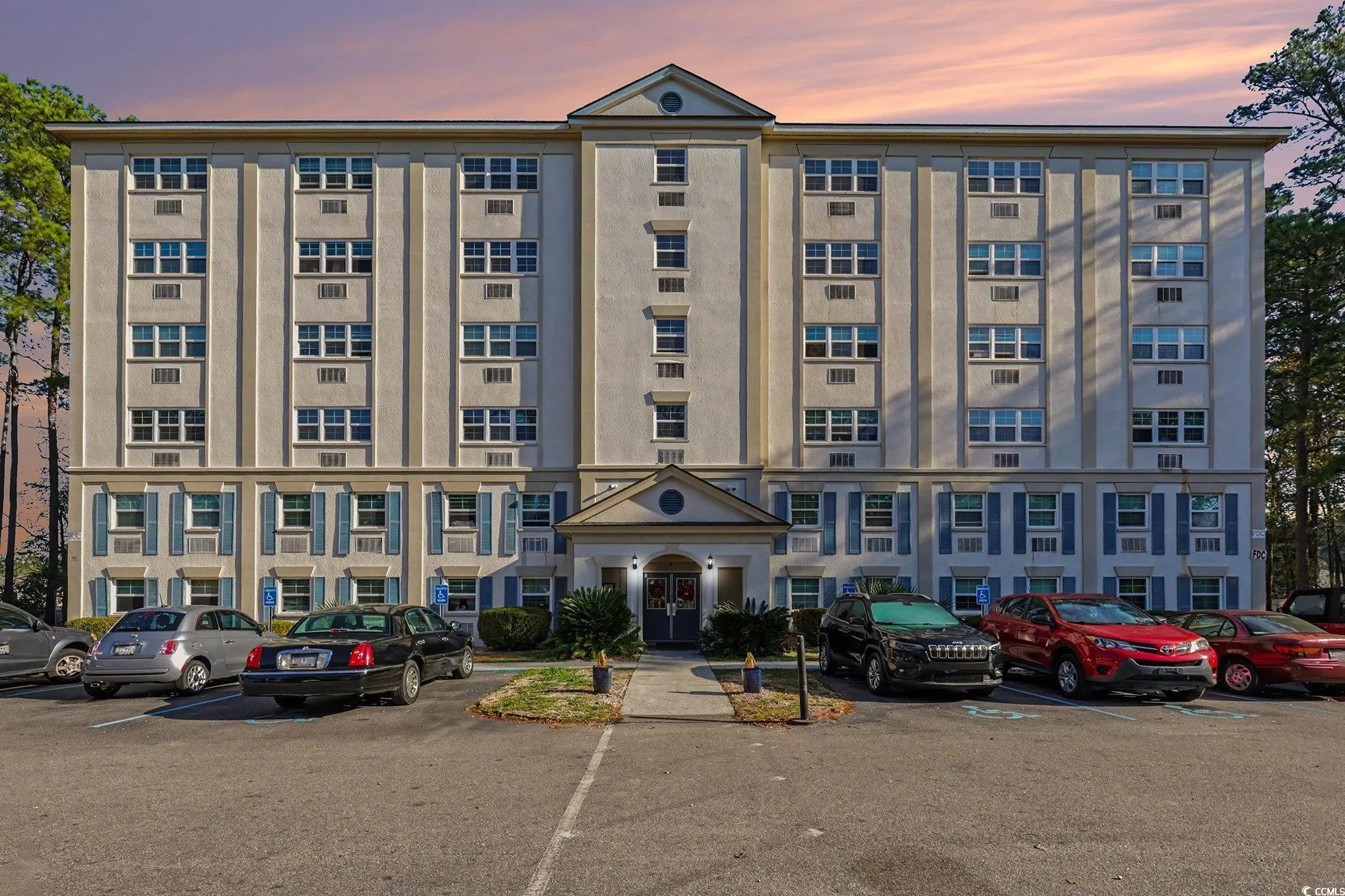 Photo of Listing #2600102