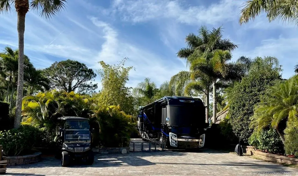 60 Boundary Drive, Port St. Lucie