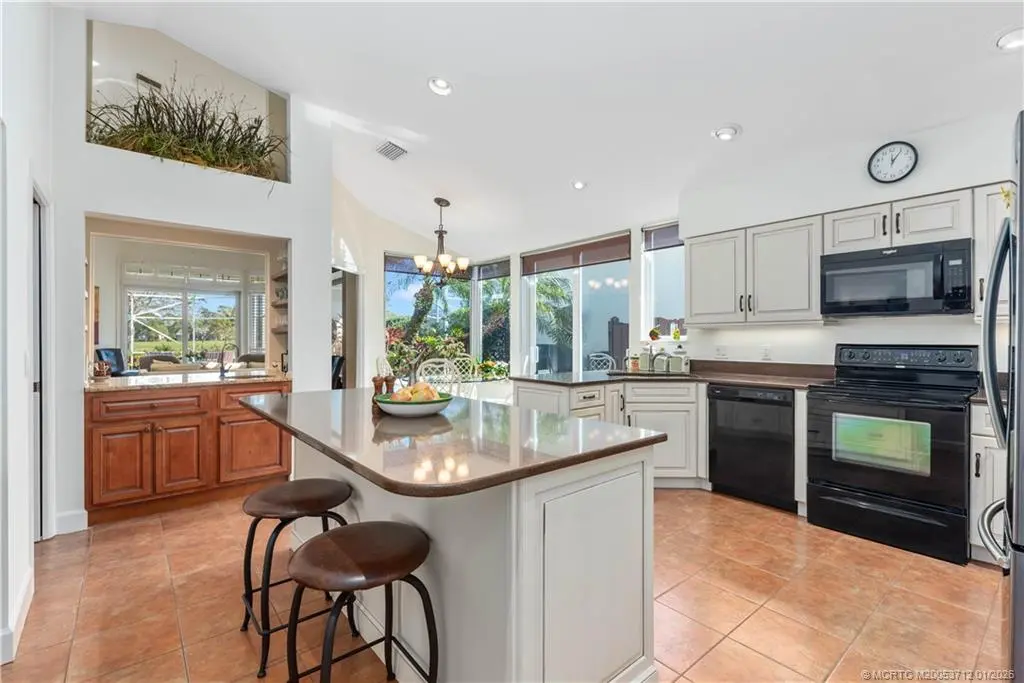 Photo of Listing #M20053712