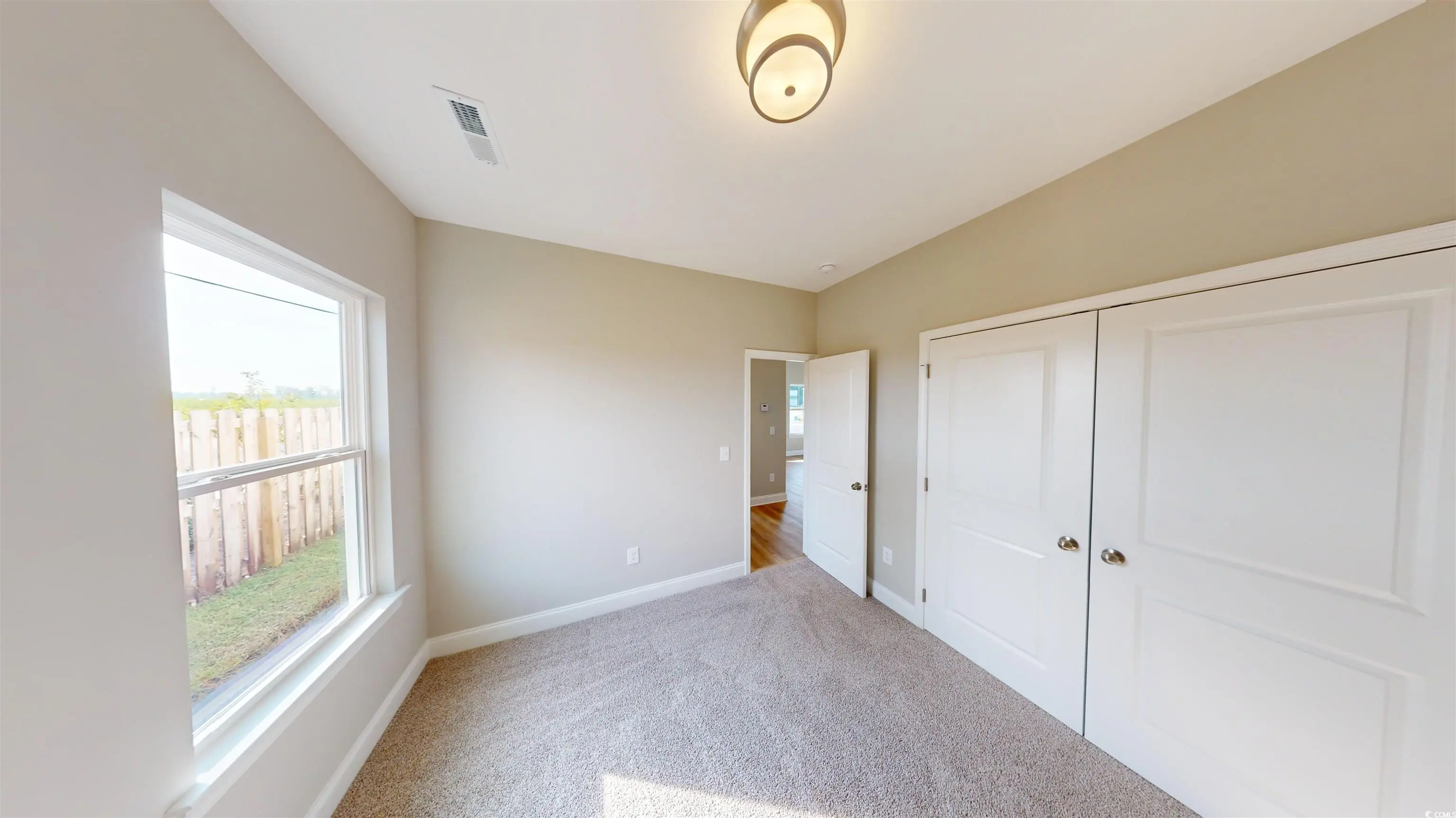 Photo of Listing #2600548