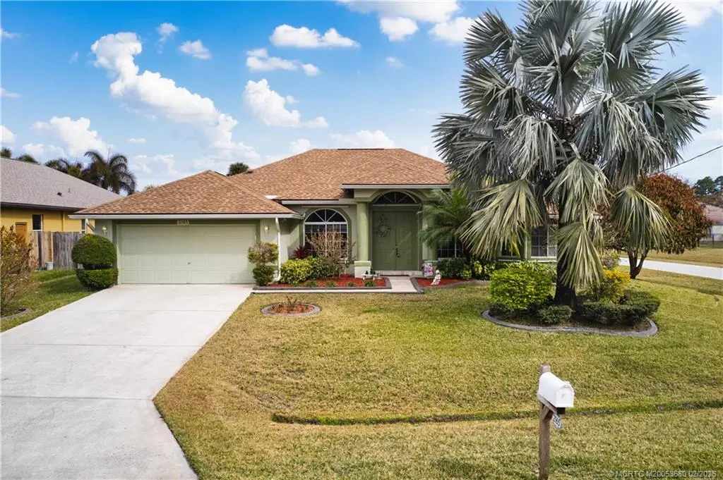 Photo of Listing #M20053680