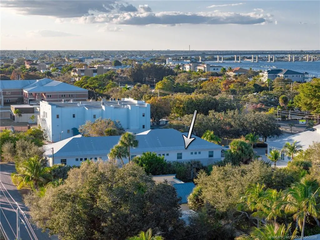 2 of 37 - 411 High School Avenue, Stuart, FL