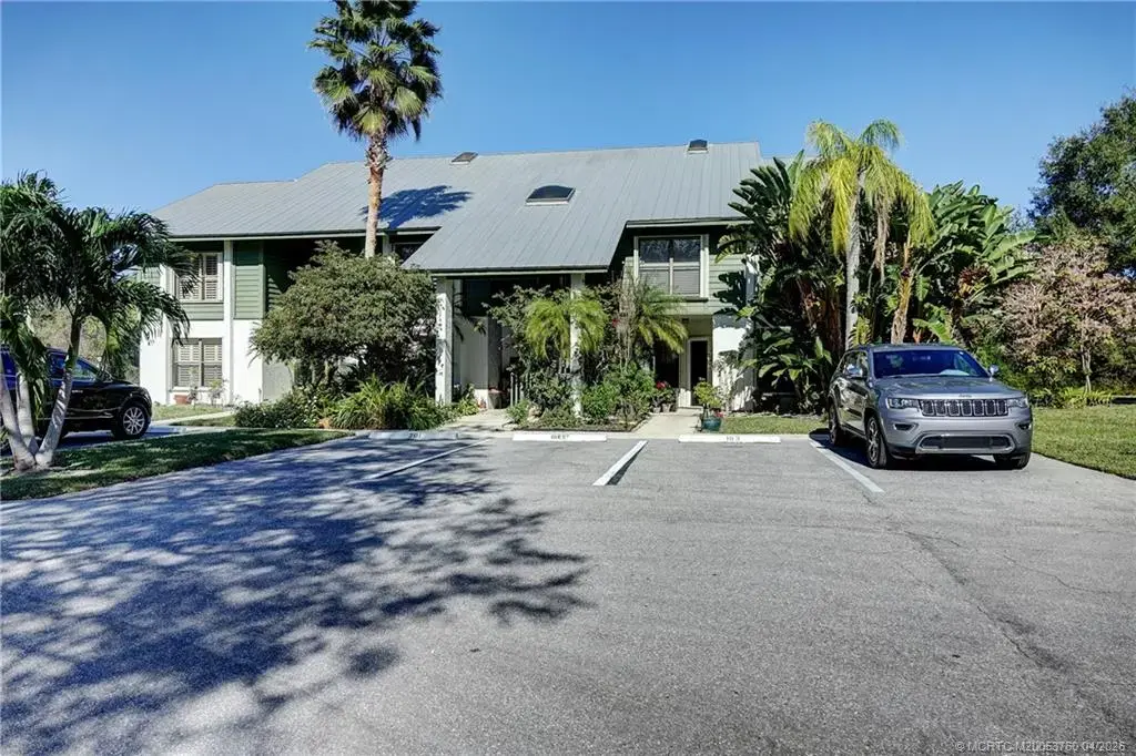 5290 Seascape Way 201, Stuart