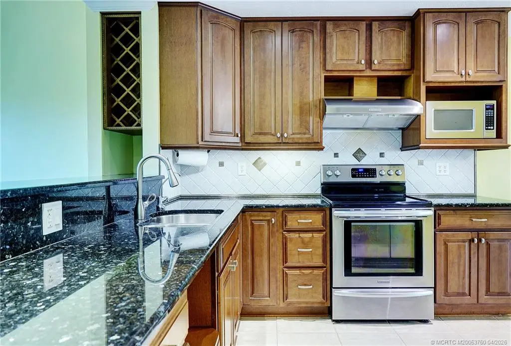 5 of 30 - 5290 Seascape Way 201, Stuart, FL