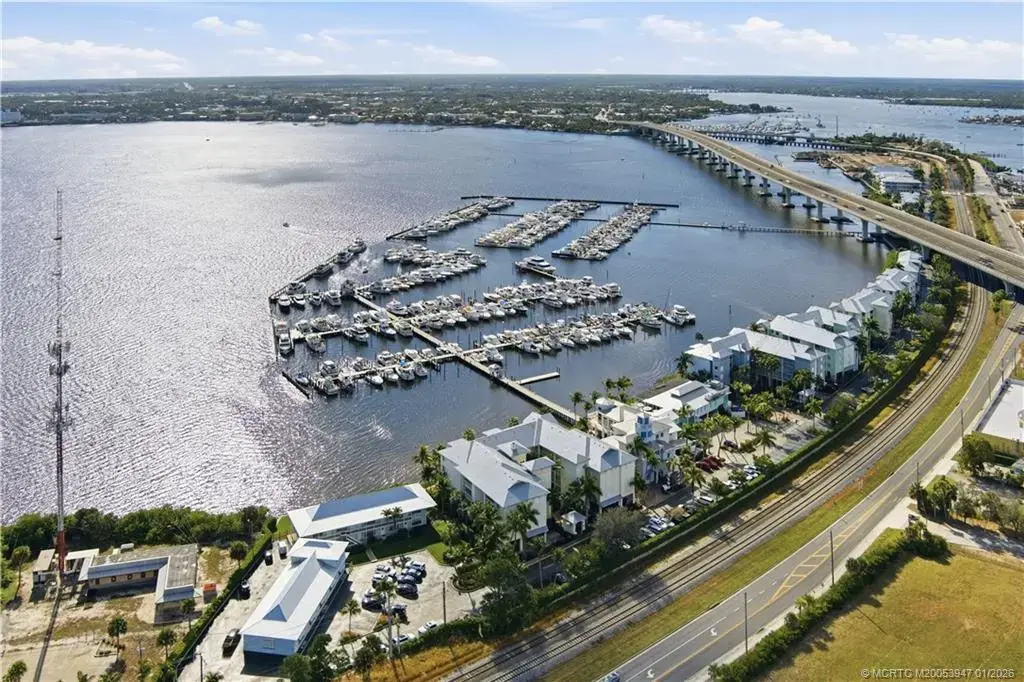 975 Flagler Avenue 307, Stuart