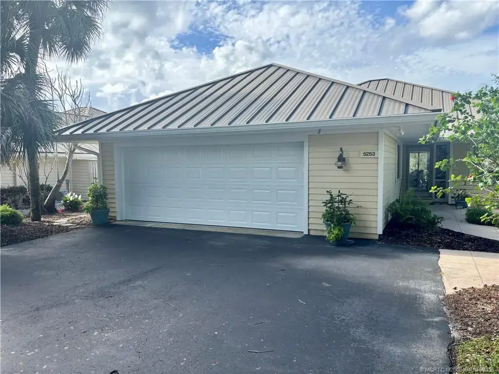 5253 Club Way, Stuart