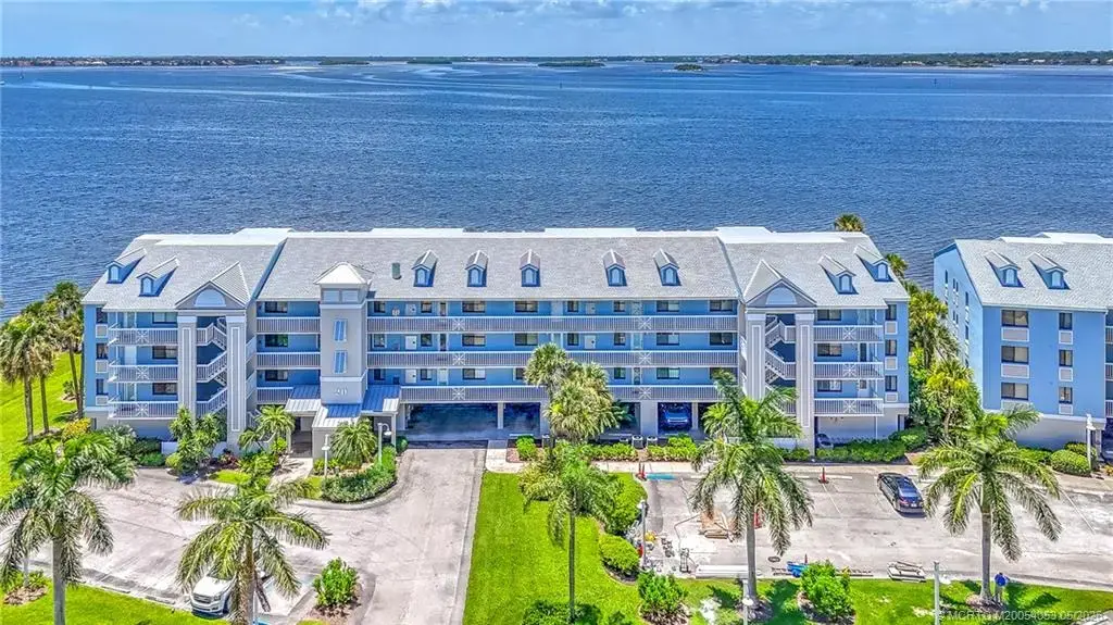 10 Plantation Road 101, Stuart