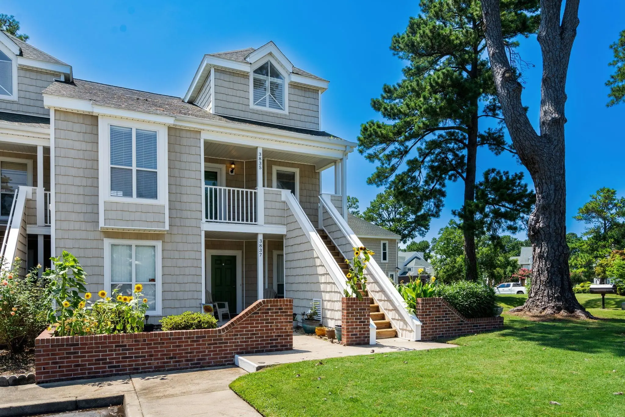 Photo of Listing #2602557