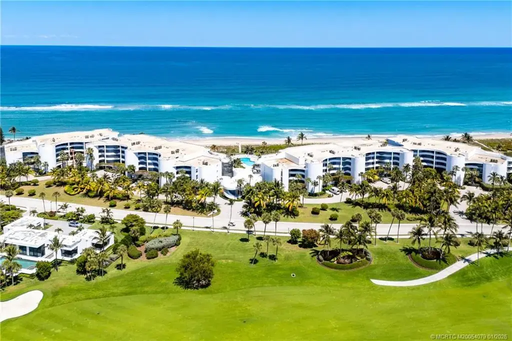 2001 Sailfish Point Boulevard 313, Stuart