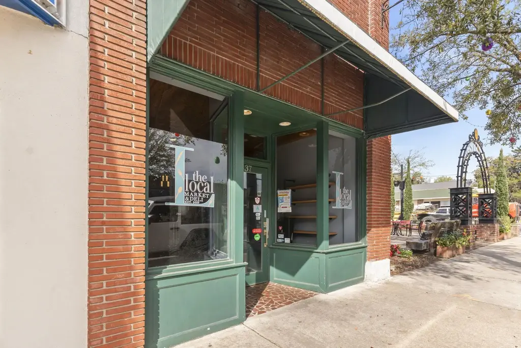 337 Main St. Historic Downtown, Conway