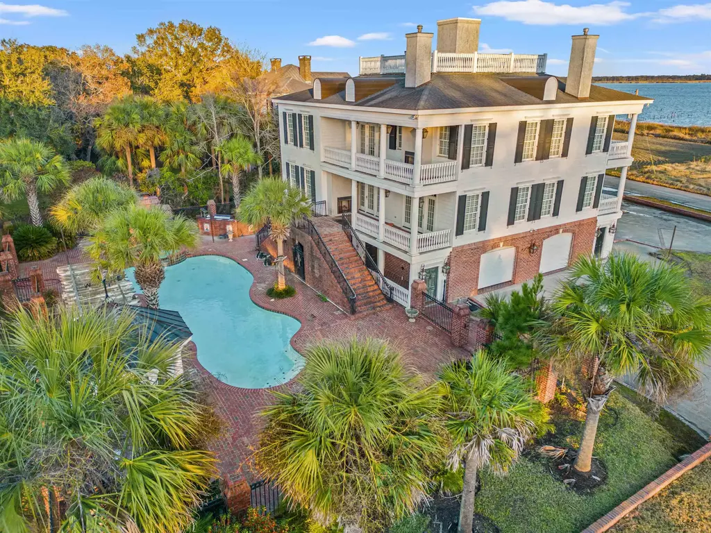 101 Greenwich Dr., Georgetown