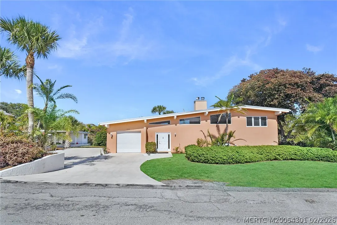2228 Center Circle, Jensen Beach