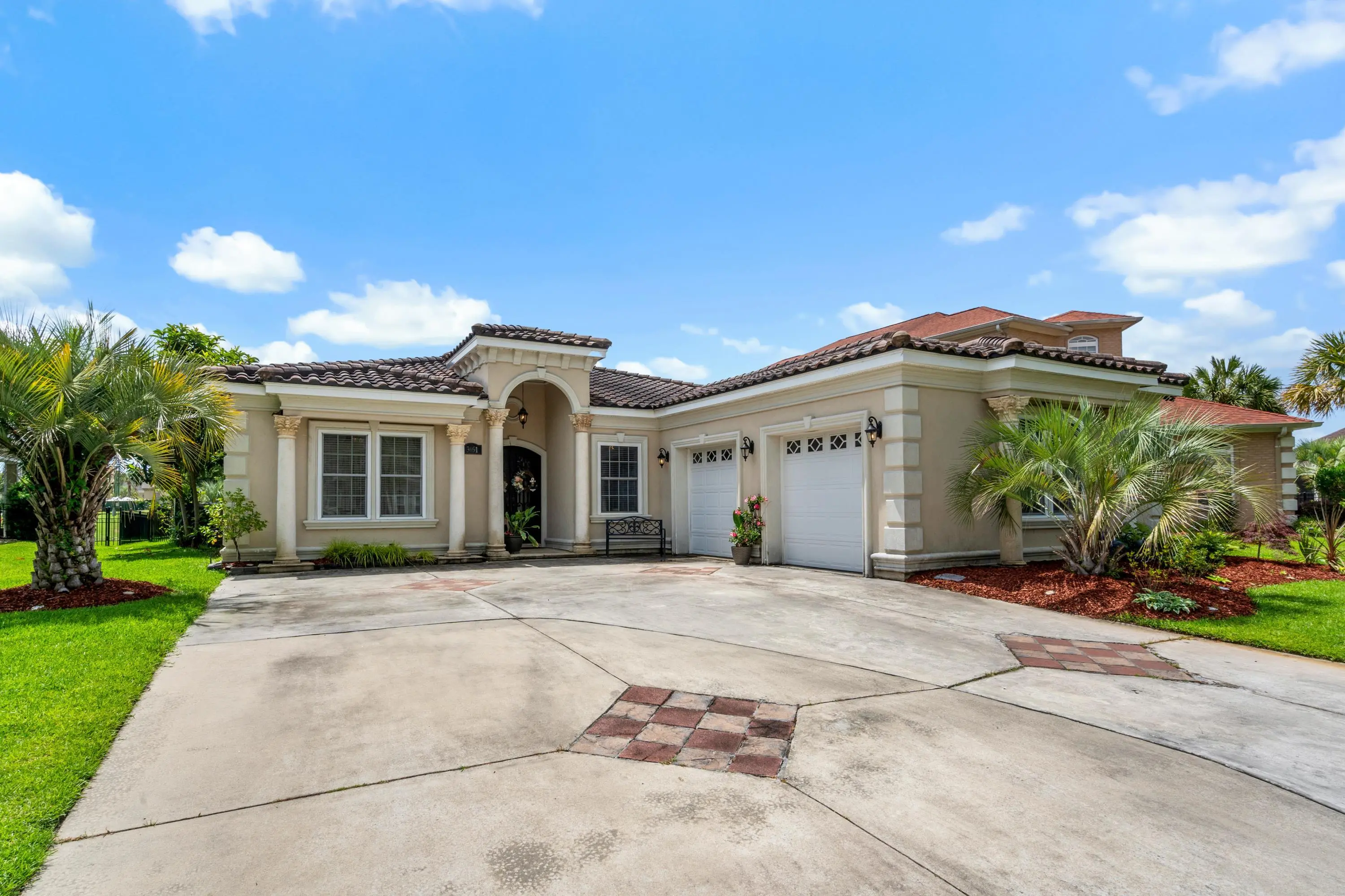 Photo of Listing #2603888