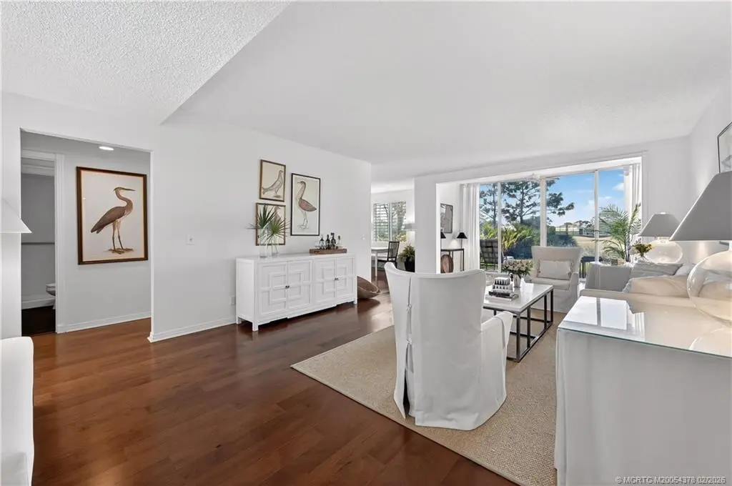 Photo of Listing #M20054378