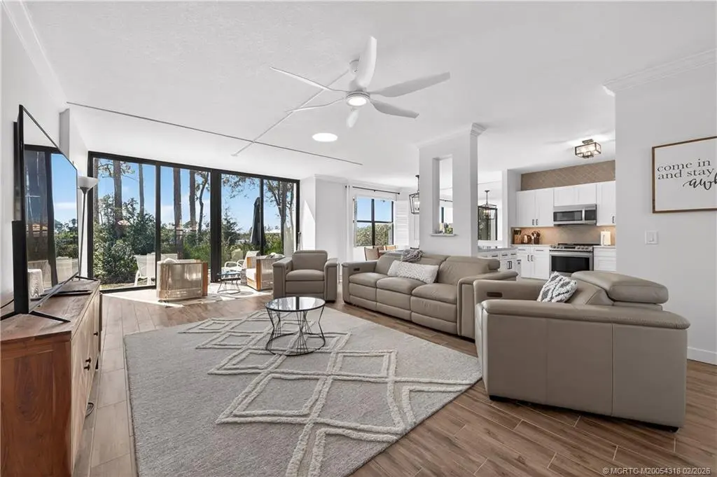 Photo of Listing #M20054318