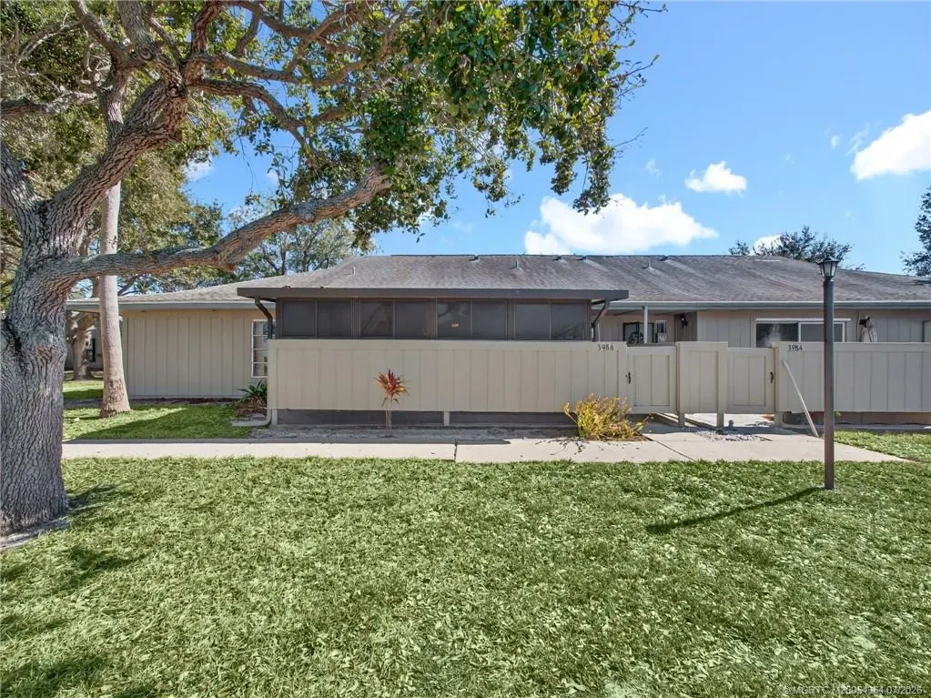 3 of 18 - 3986 Cinnamon Tree Circle, Jensen Beach, FL