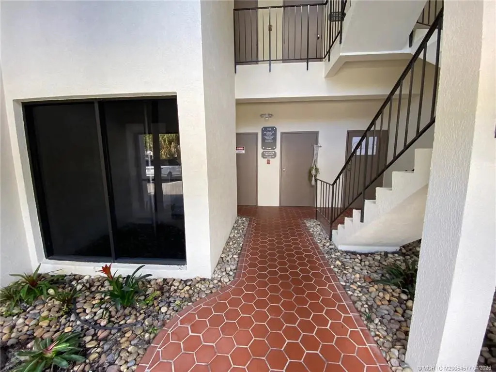 4 of 23 - 528 Osceola Street B1, Stuart, FL