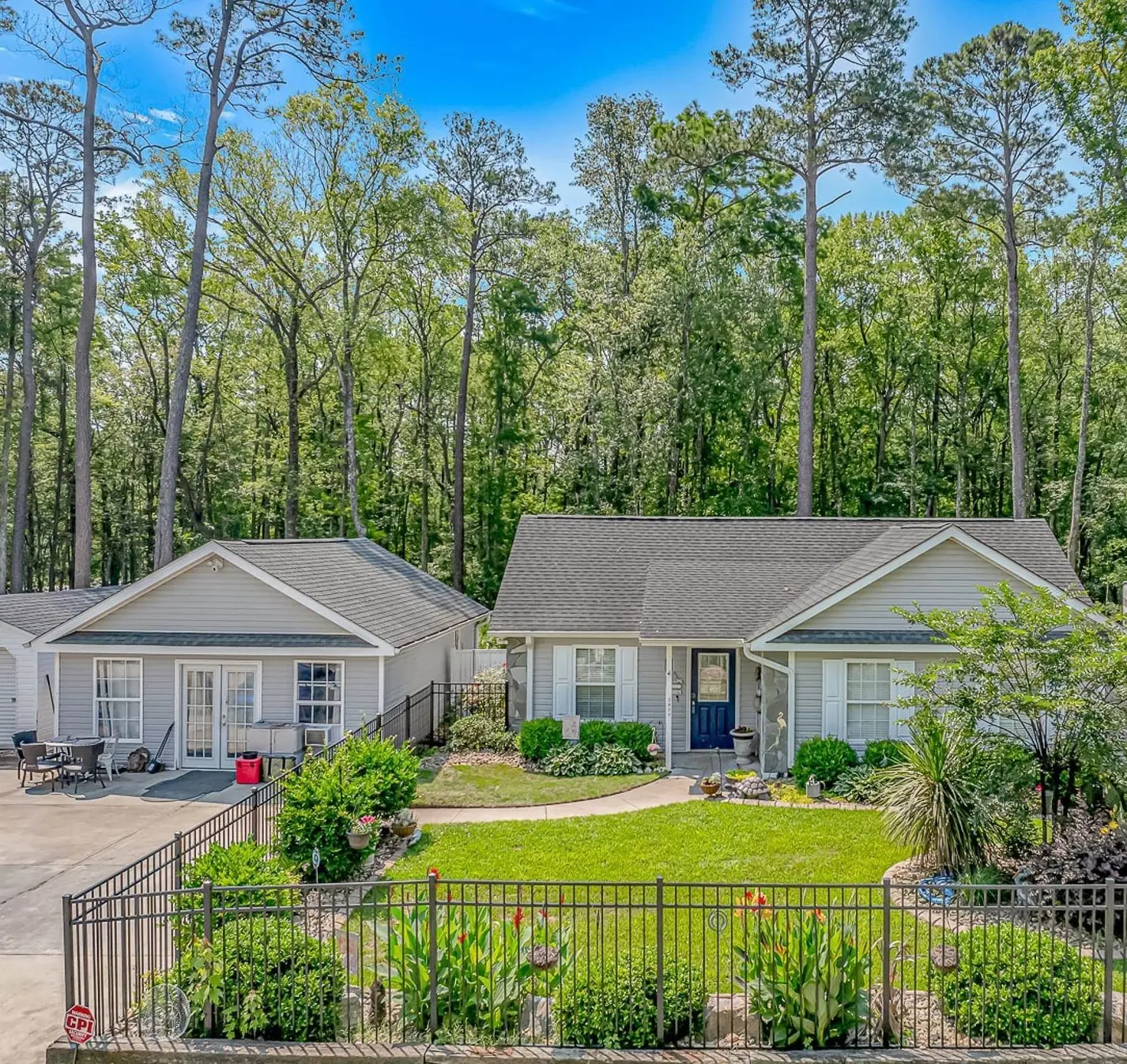 Photo of Listing #2605511