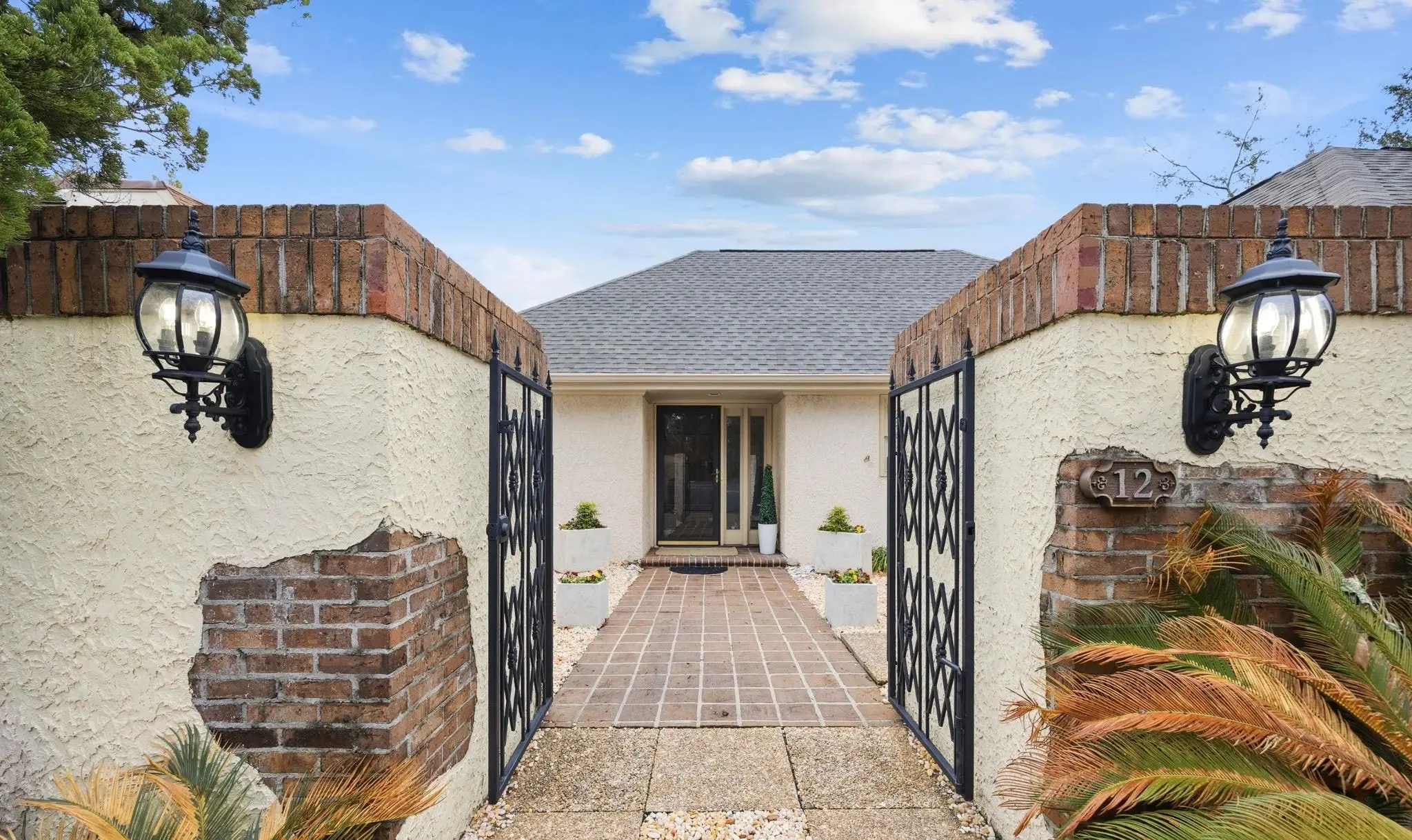 Photo of Listing #2605564