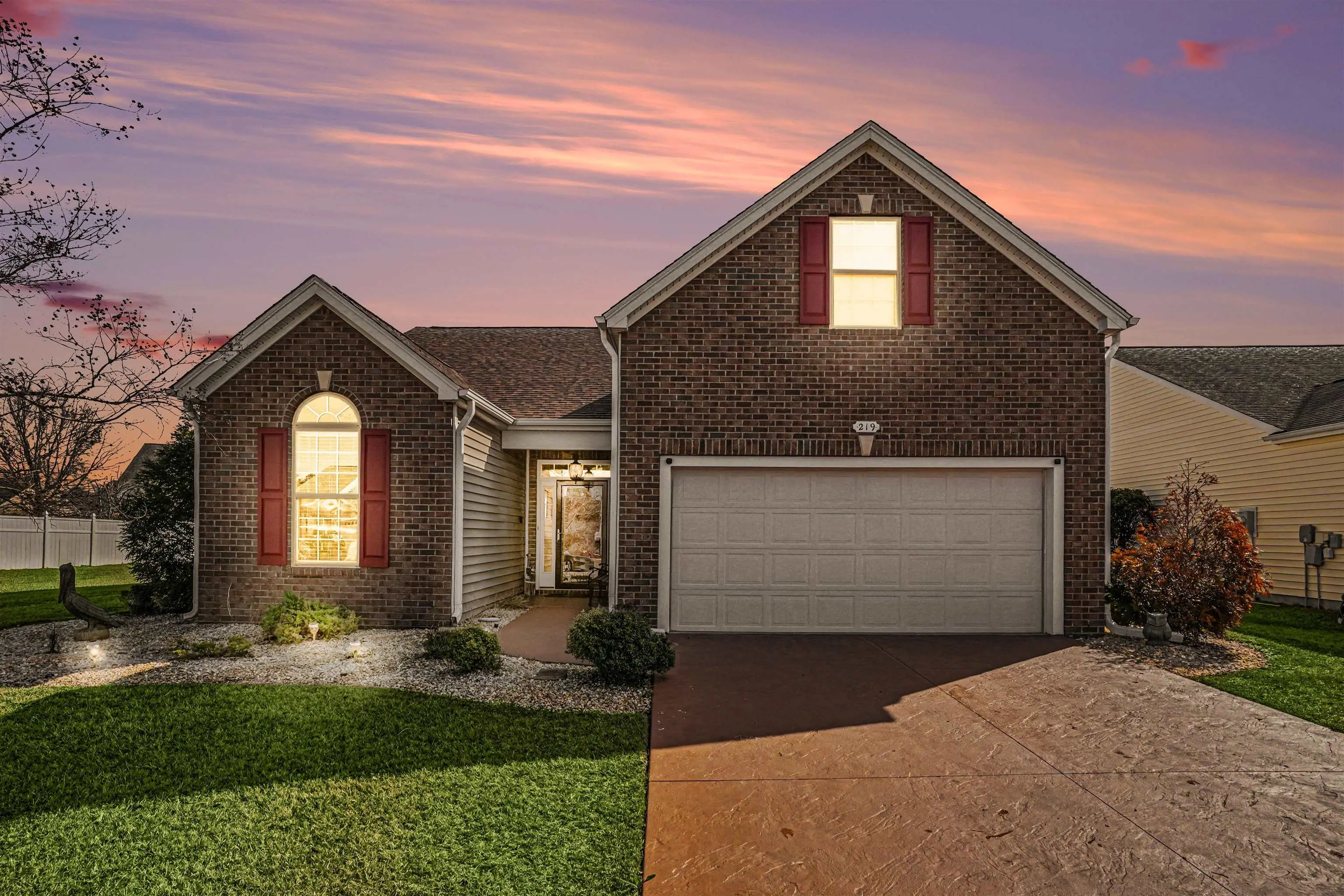 Photo of Listing #2605843