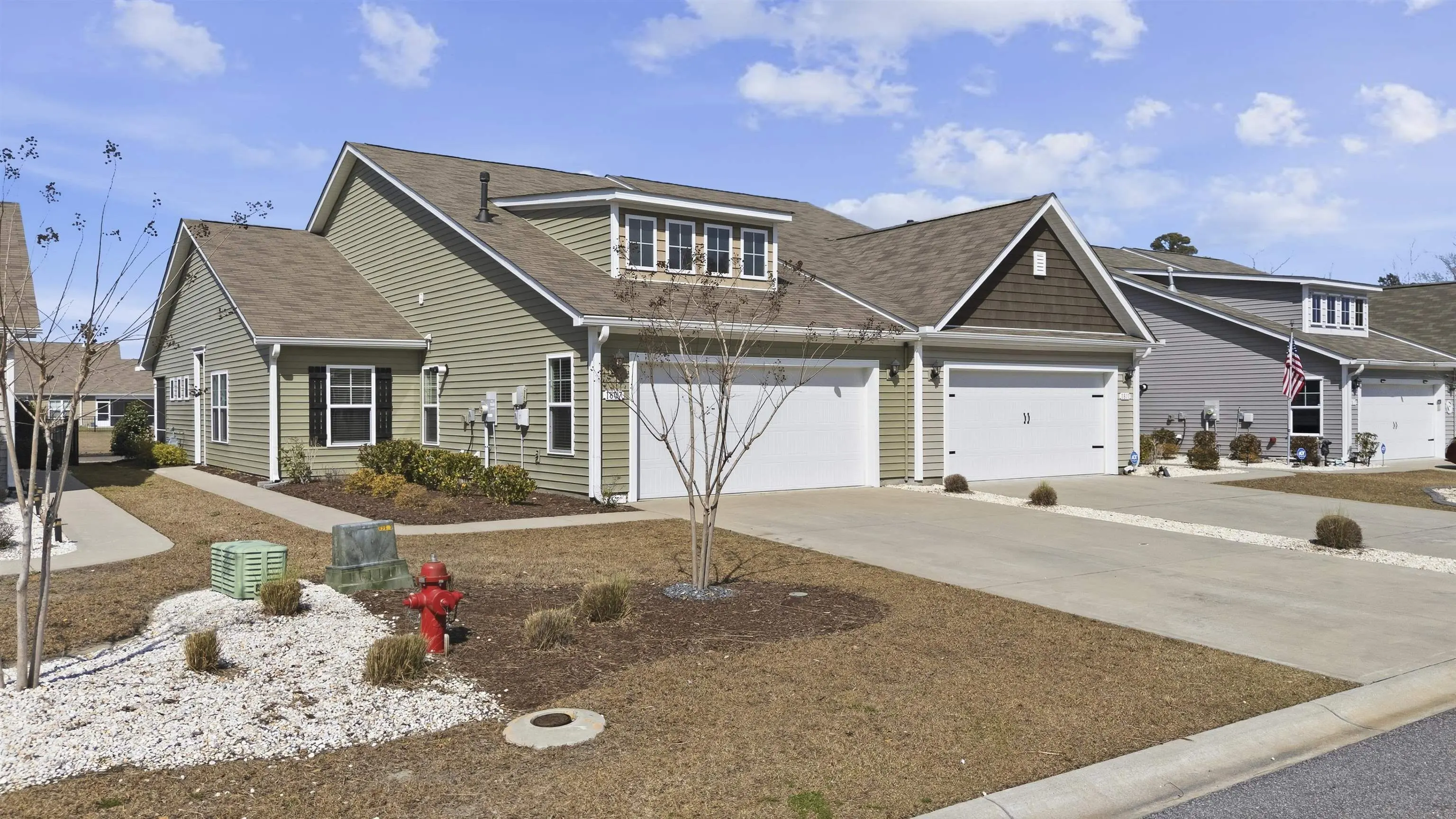 Photo of Listing #2606053