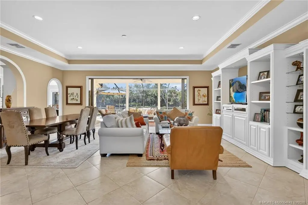 Photo of Listing #M20054842