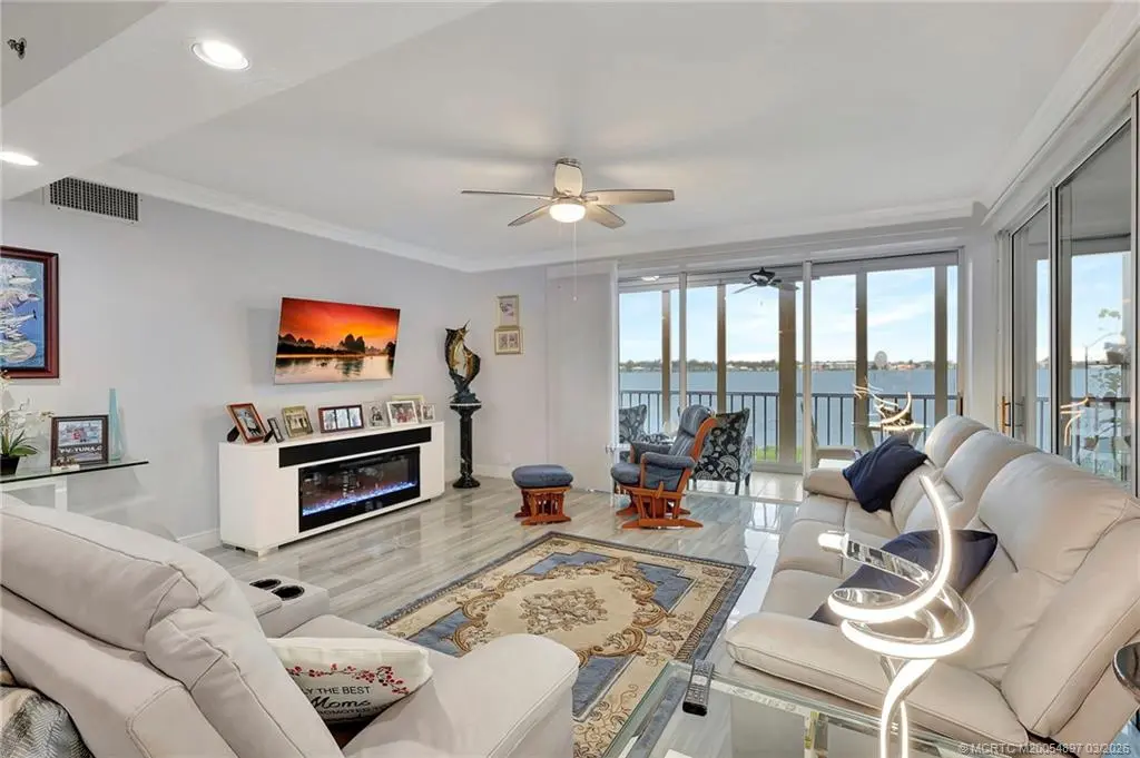 Photo of Listing #M20054897